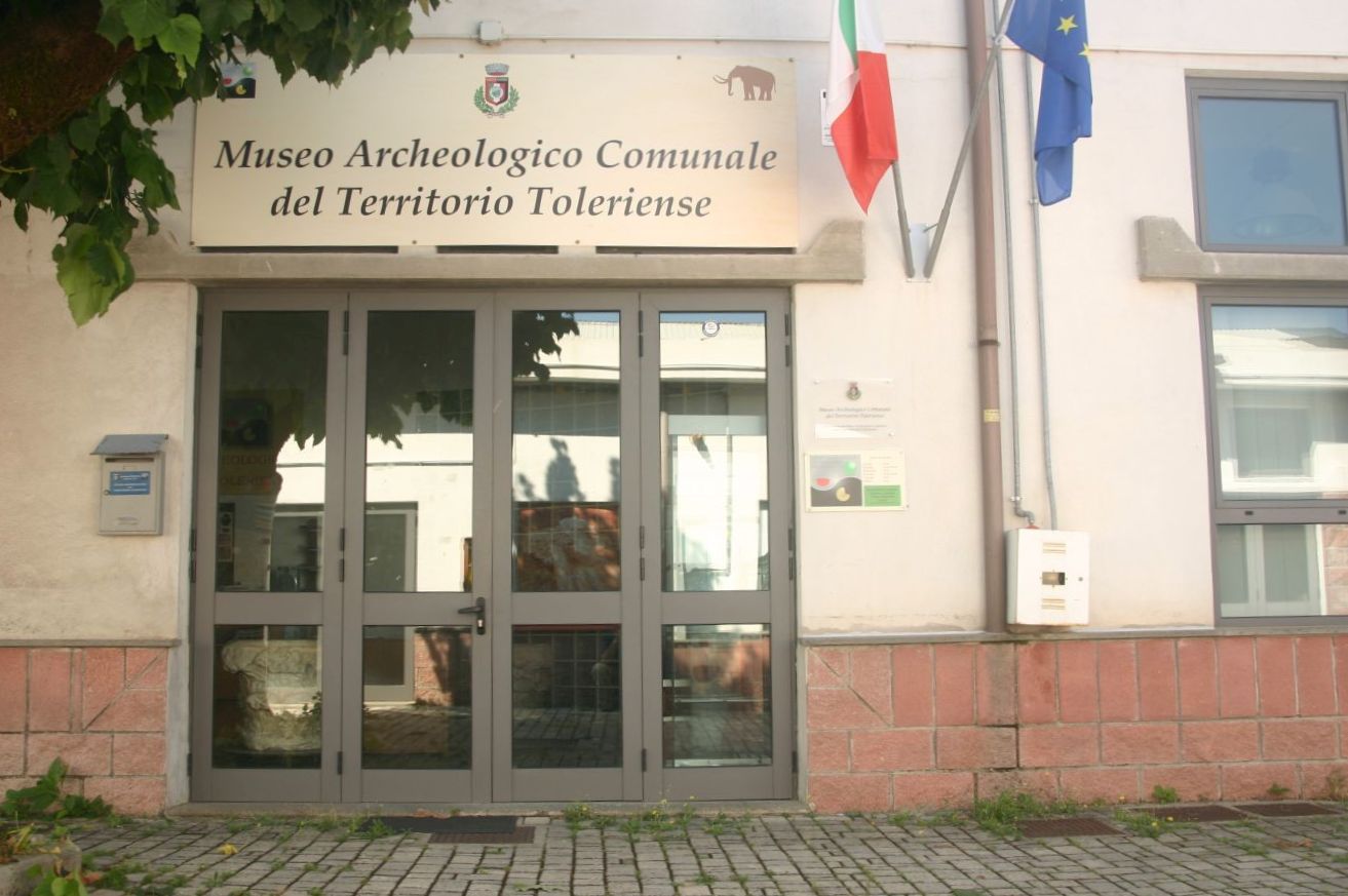 Museo archeologico comunale del Territorio toleriense.